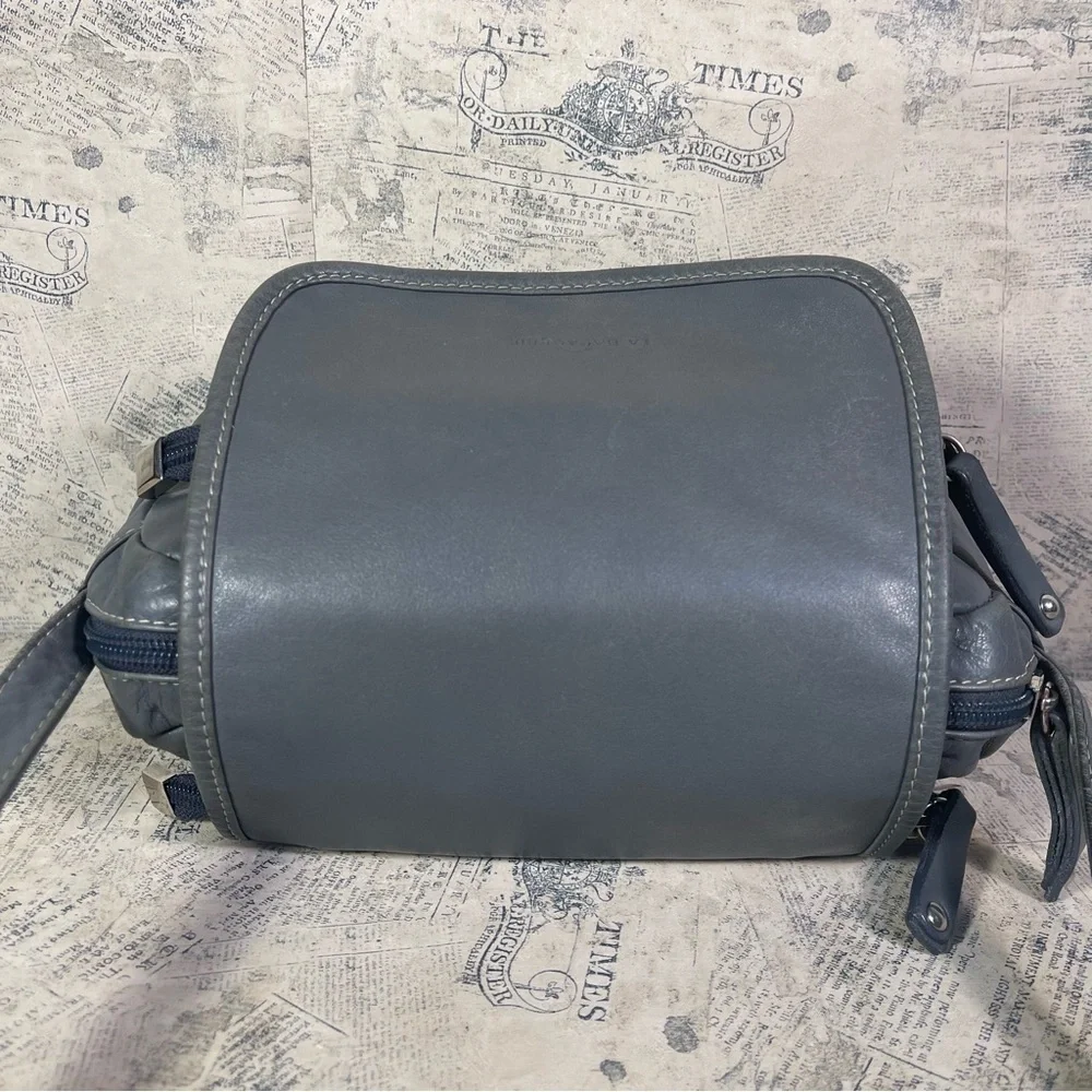 La Bagagerie Gray Leather Crossbody Bag Multi Pocket Organizer Messenger Purse